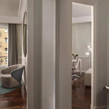 Nh Collection Gran De Hotel 4*