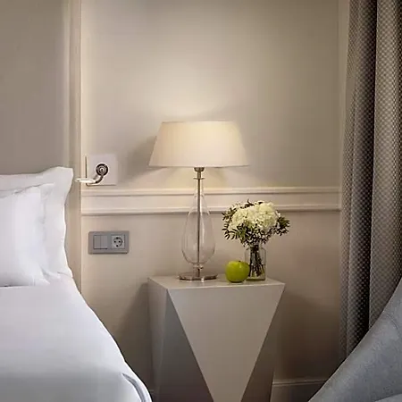Nh Collection Gran De Hotel 4*
