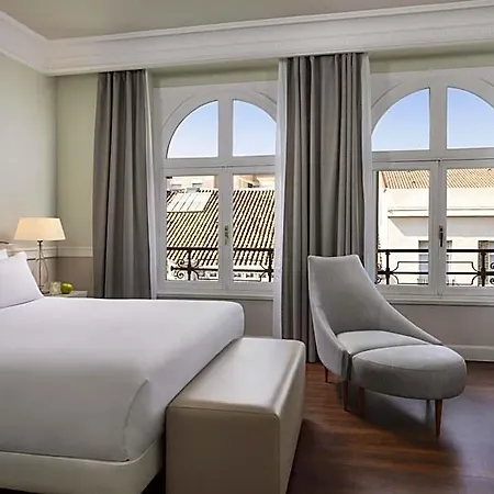 Nh Collection Gran De Hotel 4*
